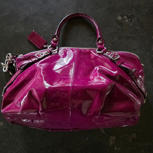 Coach Purple Shoulder Bag with Glossy Finish - Picture 6 of 15